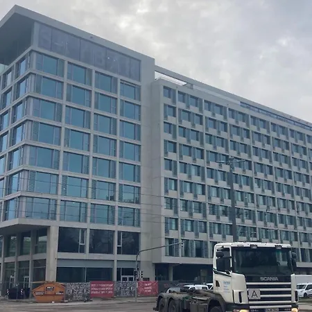 Naehe Hauptbahnhof & Ece-center, Smart Tv